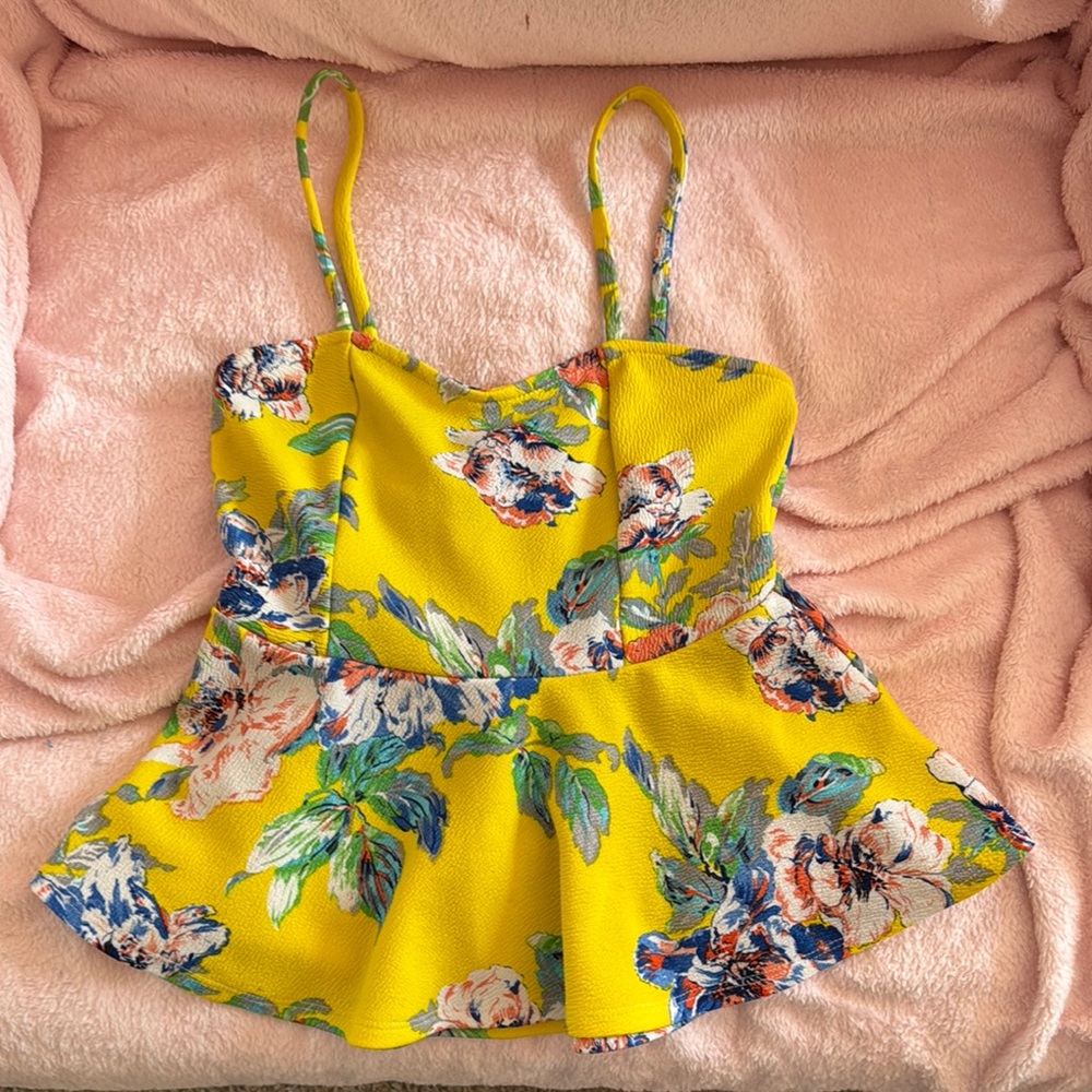Painted Threads Floral Yellow Size Medium Peplum Top‎